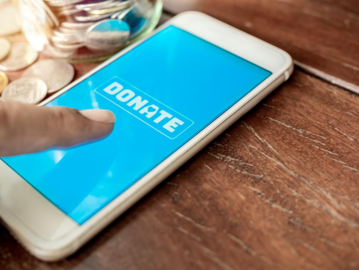 What to Know About Crowdfunding Funeral Costs